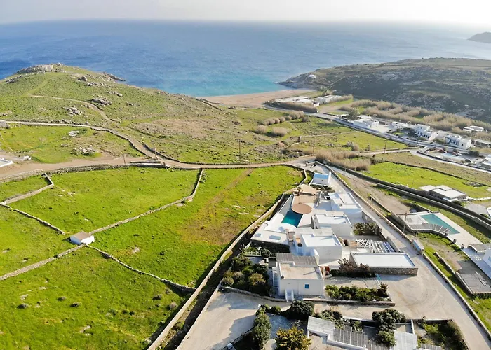 Emerald Bay 4br With Pool By Lia كالافاتيس