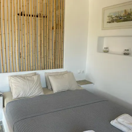 Emerald Bay 4br With Pool By Lia קלפטיס