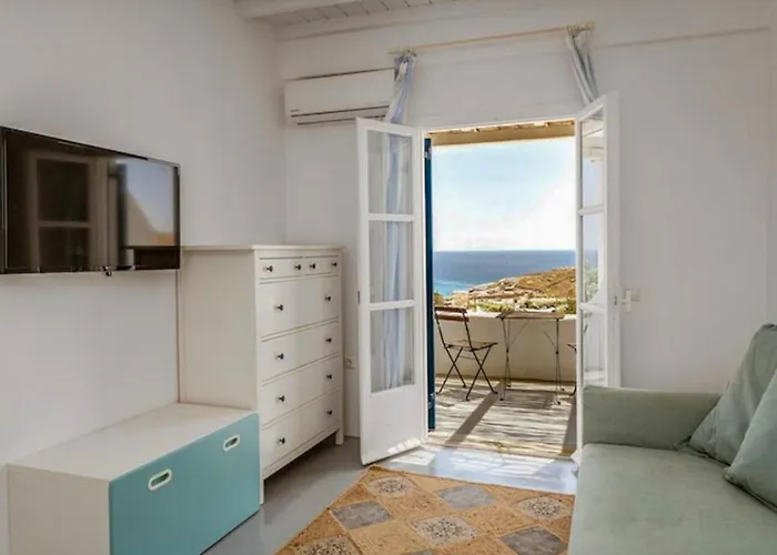 Emerald Bay 4br With Pool By Lia Hébergement de vacances Kalafatis